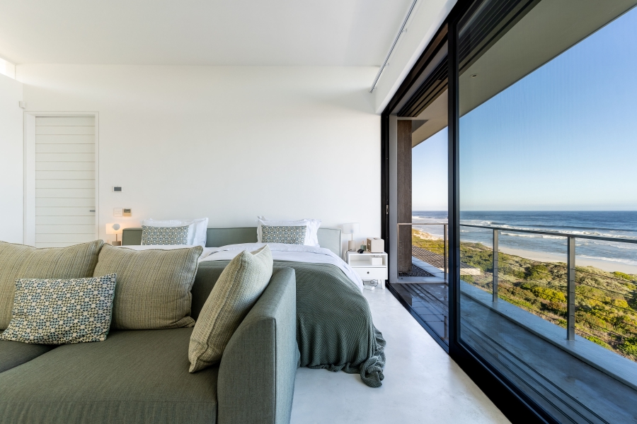 6 Bedroom Property for Sale in Yzerfontein Western Cape